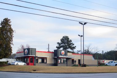 Richmond County, Ga USA - 03: 03 21: Burger King Caddesi yağmurlu bir günde