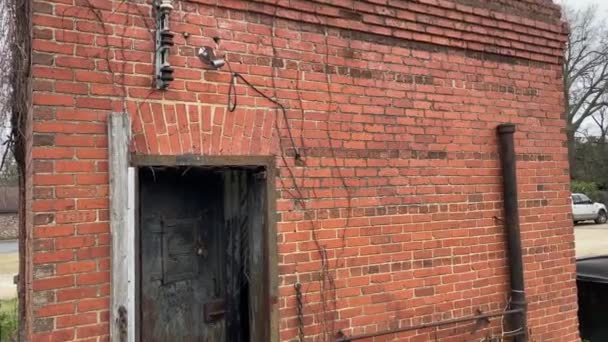 Waynesboro Usa Inclinazione Vecchio Mattone Rosso Invaso Singola Unità Carceraria — Video Stock