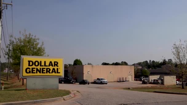 Augusta Usa Dollar General Retail Store Street Sign Traffic Background — Vídeos de Stock