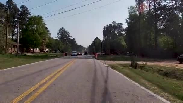 哥伦比亚县 Ga美国 Pov驾驶通过一个有橙色锥形长段道路和交通流动威尔斯路的道路施工区 — 图库视频影像