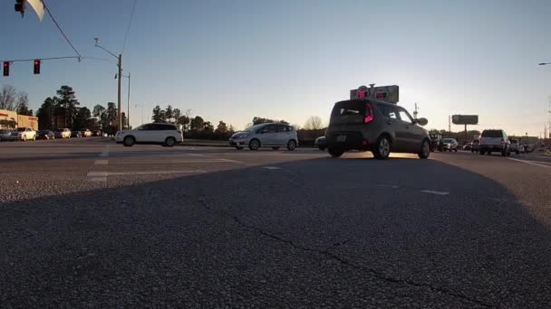 Августа Сша Движение Час Пик Закате Lottery Billboard Washington Road — стоковое видео