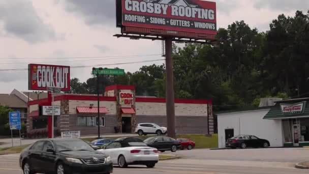 Augusta Usa Rök Från Cook Snabbmatsrestaurang Krispy Kreme Människor Och — Stockvideo