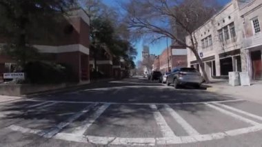 Augusta, Ga USA - 02: 21 FPV tarihi Augusta Georgia klasik binalarını şehir merkezine sürüyor