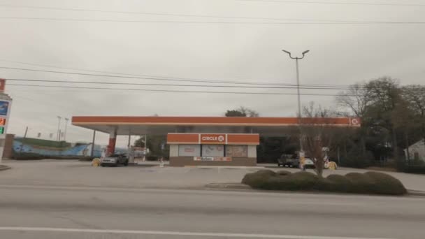 Condado Richmond Usa Pan Circle Gasolinera Con Señal Digital Precio — Vídeo de stock