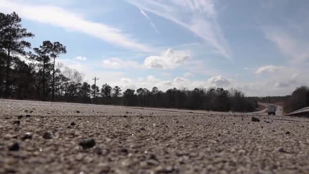 Burke County États Unis Vue Lointaine Circulation Sur Une Route — Video