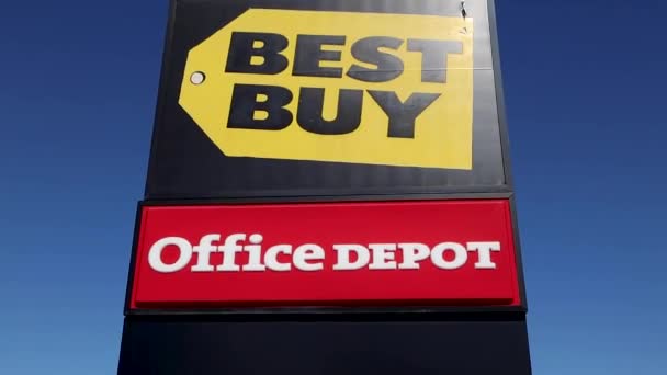 Августа Сша Пан Best Buy Office Depot Уличный Знак Ясном — стоковое видео