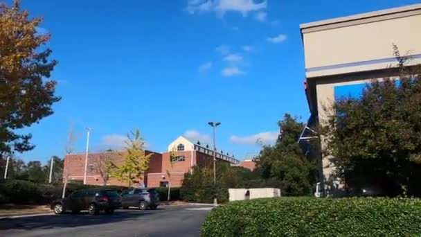 Augusta Usa Einschwenken Das Ihop Gebäude Mit Fensterschildern Während Der — Stockvideo