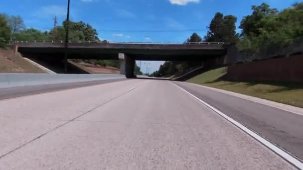 Augusta Eua Pov Fpv Dirigindo Uma Estrada Rural Dividida Com — Vídeo de Stock