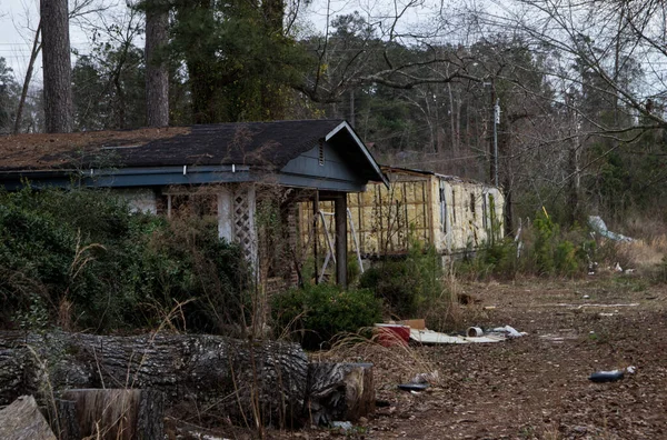 Dilapidated Damaged Abandoned House Mobile Home Trash Waste Build — Stock Photo, Image