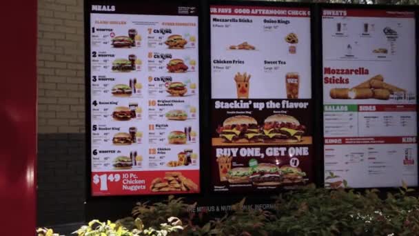 Augusta Usa Wyświetlacz Cyfrowy Burger King Drive Thru Belair Road — Wideo stockowe