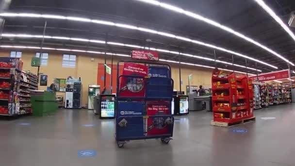 Snellville Usa Walmart Neighborhood Supermarket Interior Frozen Food Aisle Going — Vídeo de stock