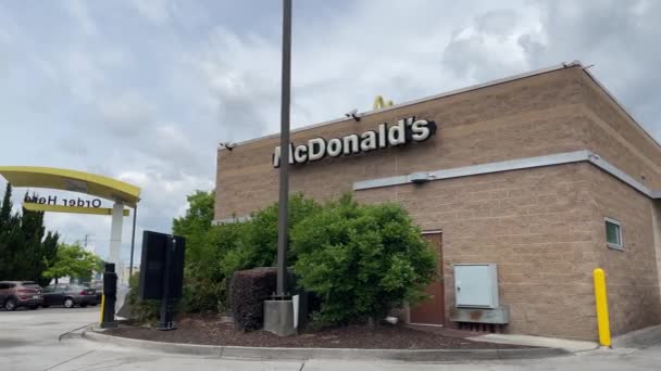 Columbia County Usa Pan Empty Mcdonalds Drive Columbia Road — стоковое видео