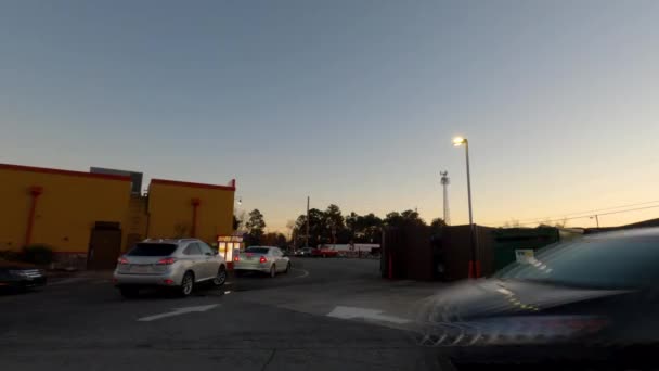 Augusta Usa Time Lapse Popeyes Frito Pollo Restaurante Edificio Conducir — Vídeos de Stock