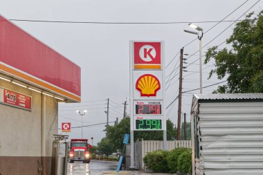 Augusta, Ga USA 05: 21: Shell Benzin İstasyonu dijital fiyat tabelası Gürcistan 'daki Koloni boru hattı sızıntıları ve doğal gaz kesintileri