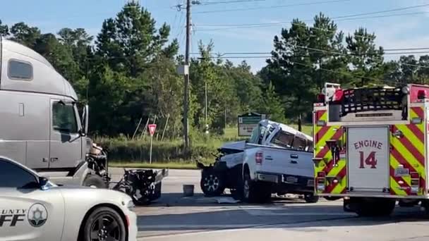 Augusta Usa Semi Truck Collision Pickup Close Crash Scene — Stock Video