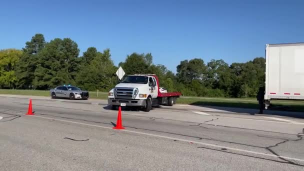 Augusta Usa Semi Truck Kollision Med Pickup Pan Närbild Krasch — Stockvideo