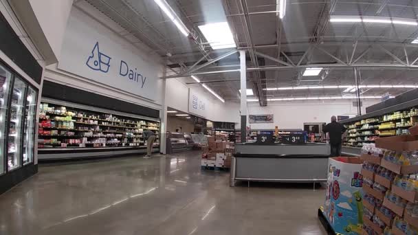Augusta Usa Walmart Supercenter Trabalhador Interior Stock — Vídeo de Stock