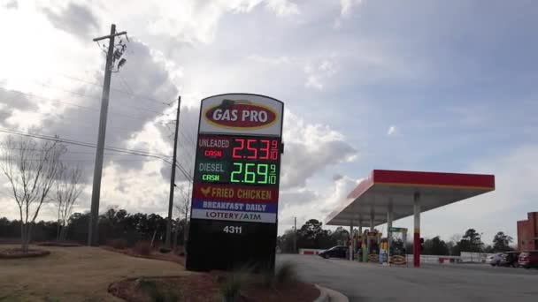 美国Ga哥伦比亚县 汽油专卖店和加油站每加仑2 53美元的油价 — 图库视频影像
