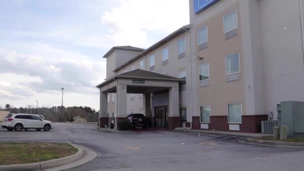 Augusta Usa Tilt Rodeway Inn Suites Hotel Belair Road — Stock video