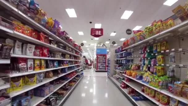 Augusta Usa Target Retail Winkel Interieur Snoep Secties — Stockvideo