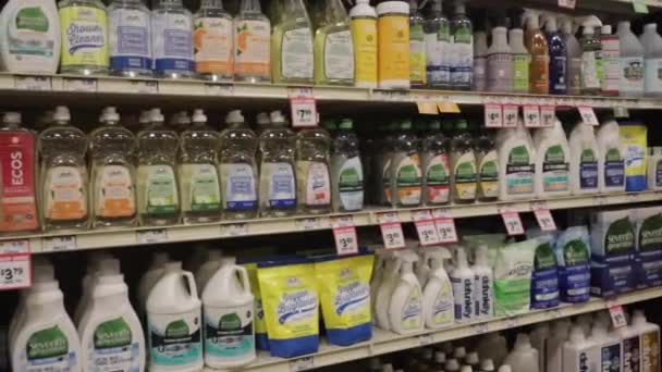 Augusta Usa Sprouts Kleinhandel Luxe Supermarkt Pan Van Biologische Schoonmaakmiddelen — Stockvideo