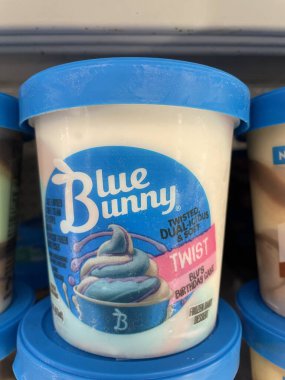 Columbia County, Ga USA - 02 01: 25: Market içi Blue Bunny dondurmalı doğum günü pastası