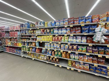 Columbia County, Ga USA - 02 08: 25: Market patates cipsi bölümü geniş görüş