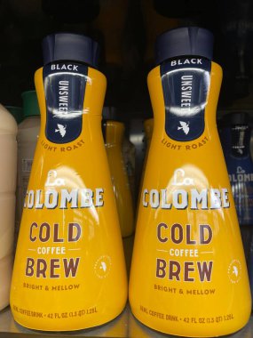 Warrenton, SC USA - 04 16: 25: Bakkal La Colombe soğuk demleme kahve parlak ve yumuşak