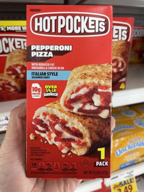 Warrenton, SC USA - 04: 18 25: Market Hot Pockets 1 sayılı Pepperoni Pizza
