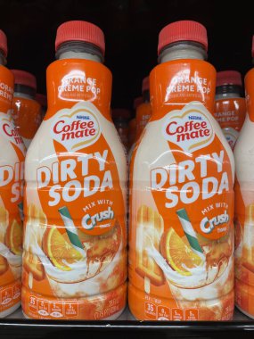 Warrenton, GA USA 05 28 28: Market Kahve Arkadaşı Kirli Gazoz Portakal ezmesi