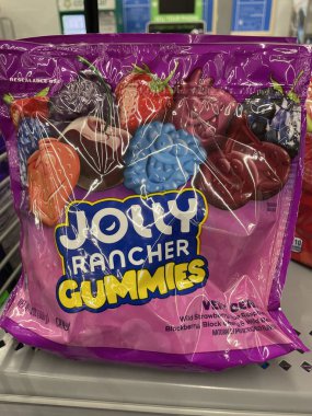 Warrenton, SC USA - 06 07: 25: Walmart perakende satış mağazası paketlenmiş şekerleme Jolly Rancher çeşitleri
