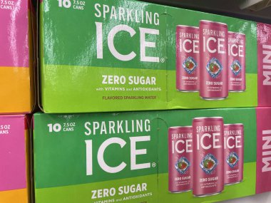 Warrenton, SC USA - 06 19 19 25: Market Sparkling Ice sıfır şeker içti