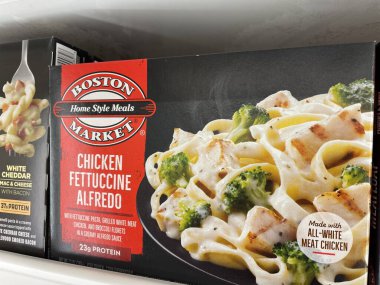 Warrenton, SC USA - 06: 24 25: Boston Market Donmuş Akşam Yemeği Fettuccine Alfredo