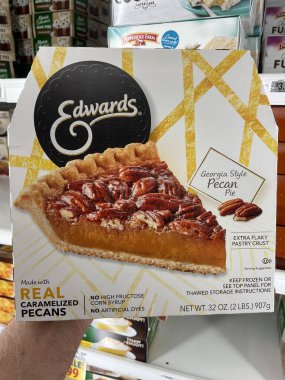 Warrenton, SC USA - 03: 22 25: Market Edwards dondurulmuş cevizli turta ünlü bayram geleneği