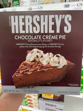Warrenton, SC USA - 03: 22 25: Market Hershey 's Chocolate Creme Pie