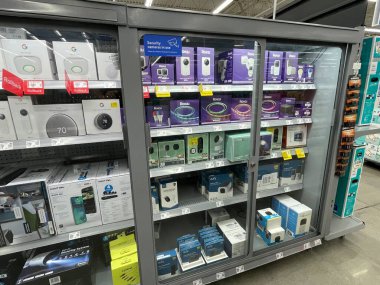 Kuzey Augusta, SC USA - 03: 22 25: Walmart Elektronik Bölümü Roku