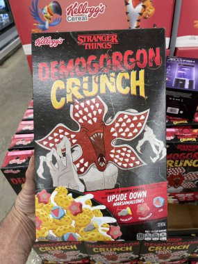 Lakeland, Fla USA - 128 28: Lakeland Walmart Kellog Tahıl gevreği Yabancı Şeyler Demongorgon Çıtırtısı