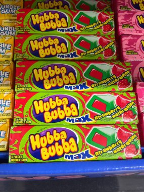 Warrenton, SC USA - 03: 22 25: Market Hubba Bubba sakız gösterimi