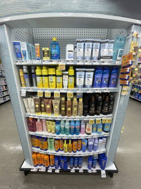 Warrenton, Ga USA - 04: 20 25: Market Sun Tan ve cilt bakımı ve fiyatları