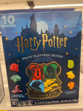 Warrenton, Ga USA - 09: 20 25: Market Harry Potter meyveli atıştırmalıklar Hogwarts