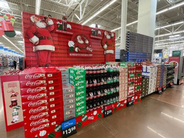 Winter Haven, Fla USA - 11.05: Winter Haven Fla Walmart Perakende satış mağazası Massive Coca Cola Tatil Sergisi
