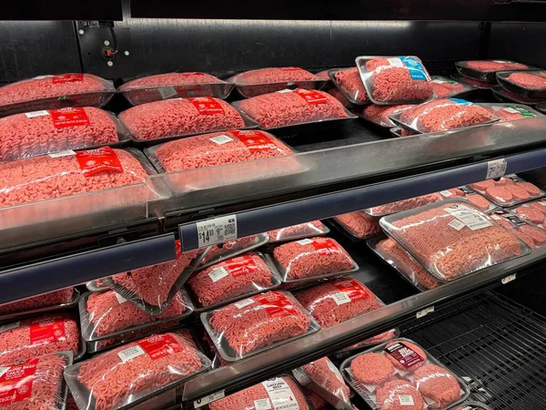 Lakeland, Fla USA - 02 07: 26: Walmart süper merkez İç Meat bölümü Hamburger paketleri