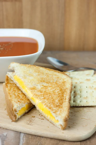 Ψημένο στη σχάρα τυρί σάντουιτς — Φωτογραφία Αρχείου