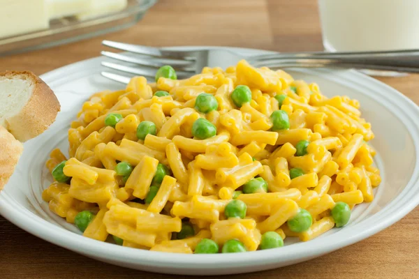 Cena de macarrones y queso Fotos de stock libres de derechos