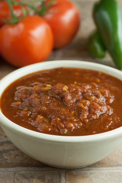 Bir kase taze Salsa — Stok fotoğraf