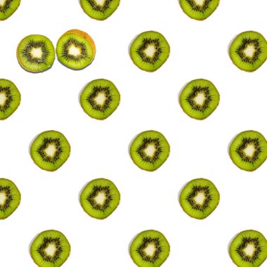 Kiviler izole edilmiş arka planda çok fazla yer alırlar.