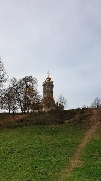 Majestatyczna Świątynia Wzgórzu — Zdjęcie stockowe