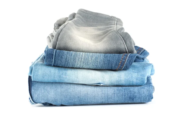 Stack av denim kläder — Stockfoto