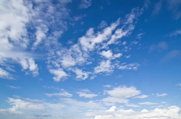 Céu com nuvens — Fotografia de Stock