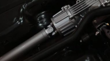 Ayrıntı kardan iletim. Hareketin yakın çekim. 